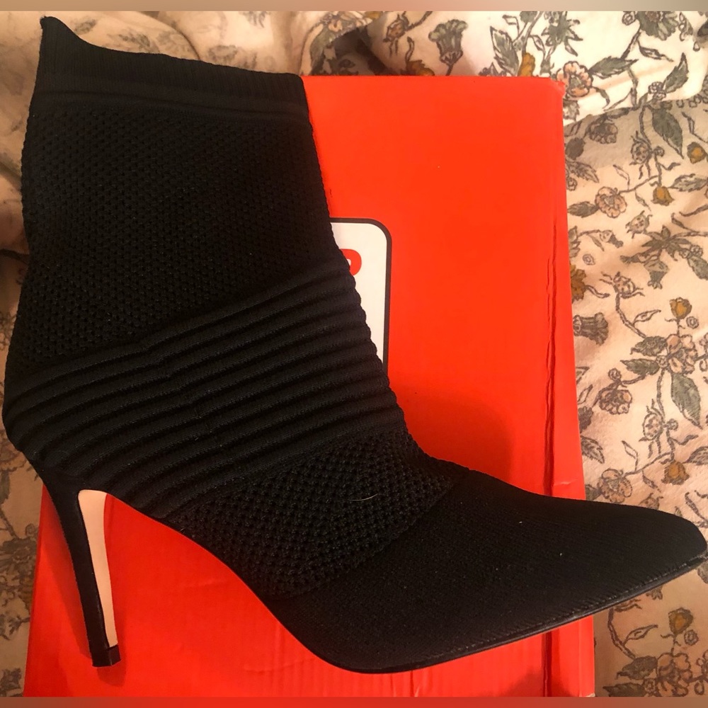 New Sock Boot - Picture 3 of 9